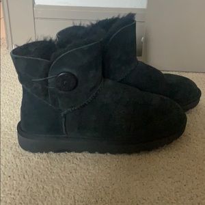 Women’s Black Uggs - Mini Bailey with Button